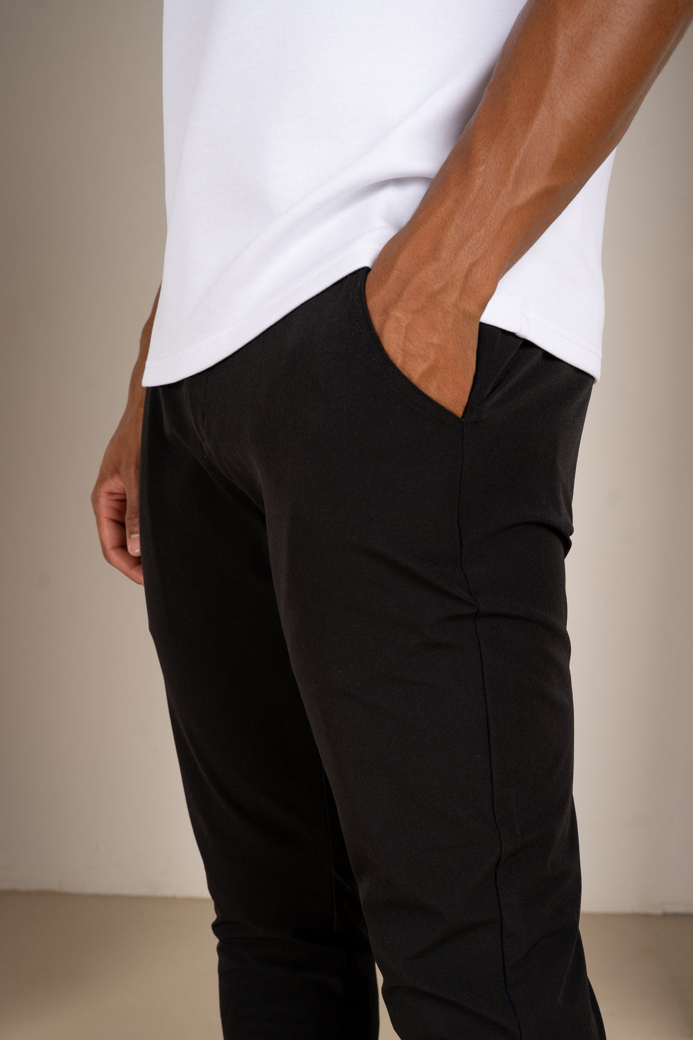 Men's Tapered Stretch Everyday Trousers