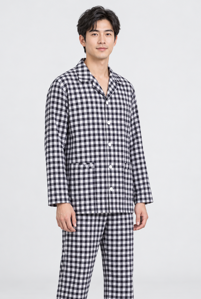 Pyjama en flanelle brossée à carreaux — Vichy noir — photo studio
