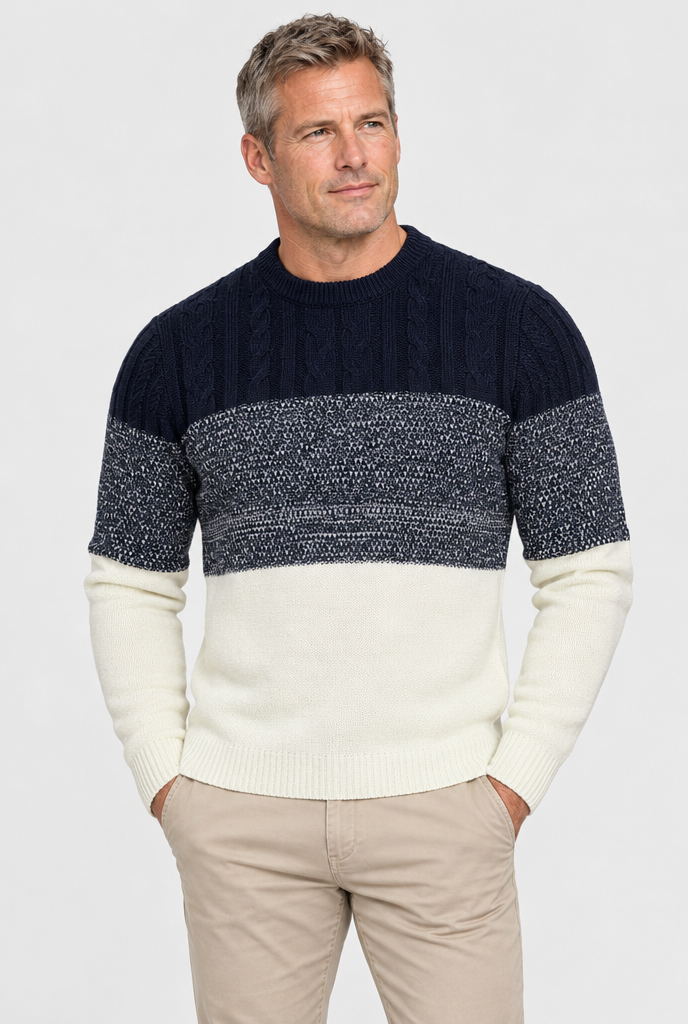 Pull col rond tricolore en maille torsadée — Marine & crème — photo studio