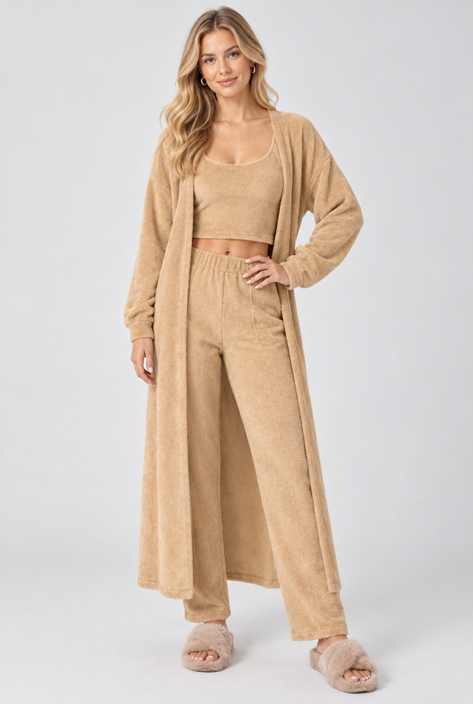 Ensemble d'intérieur 3 pièces avec long gilet duveteux — Camel — silhouette complète