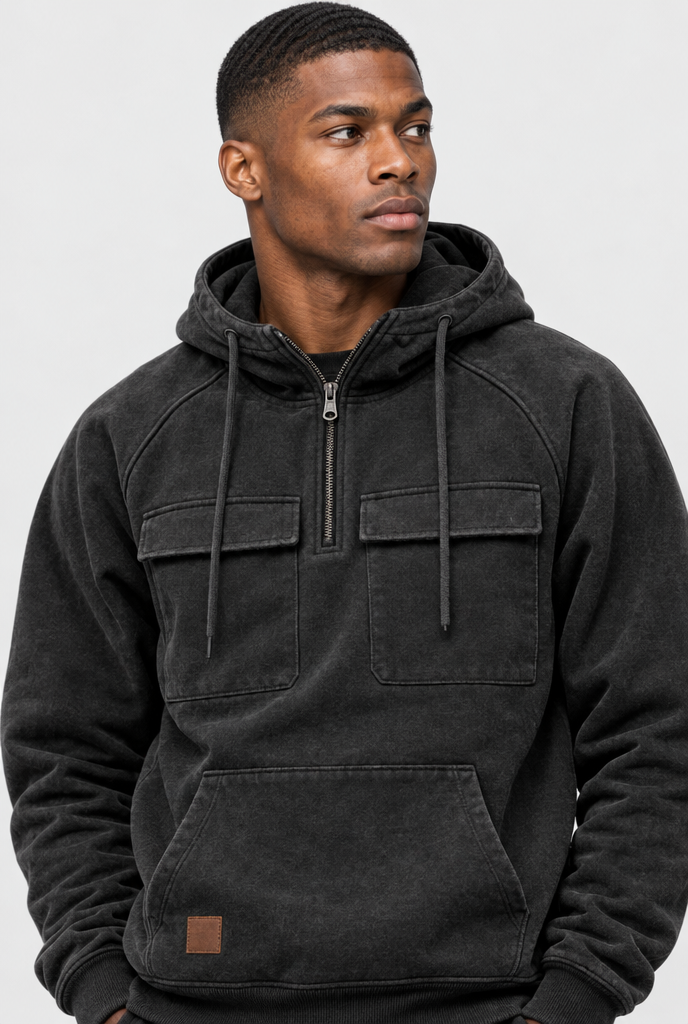 Sweat à capuche demi-zip à poches cargo — Noir — détail du col