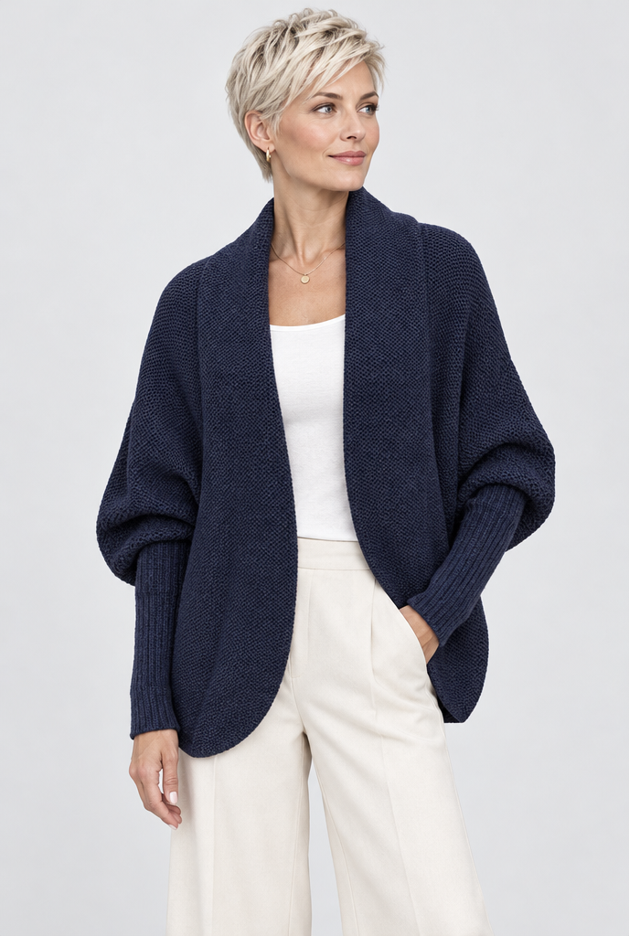 Gilet cocon col châle à manches chauve-souris — Marine — photo studio