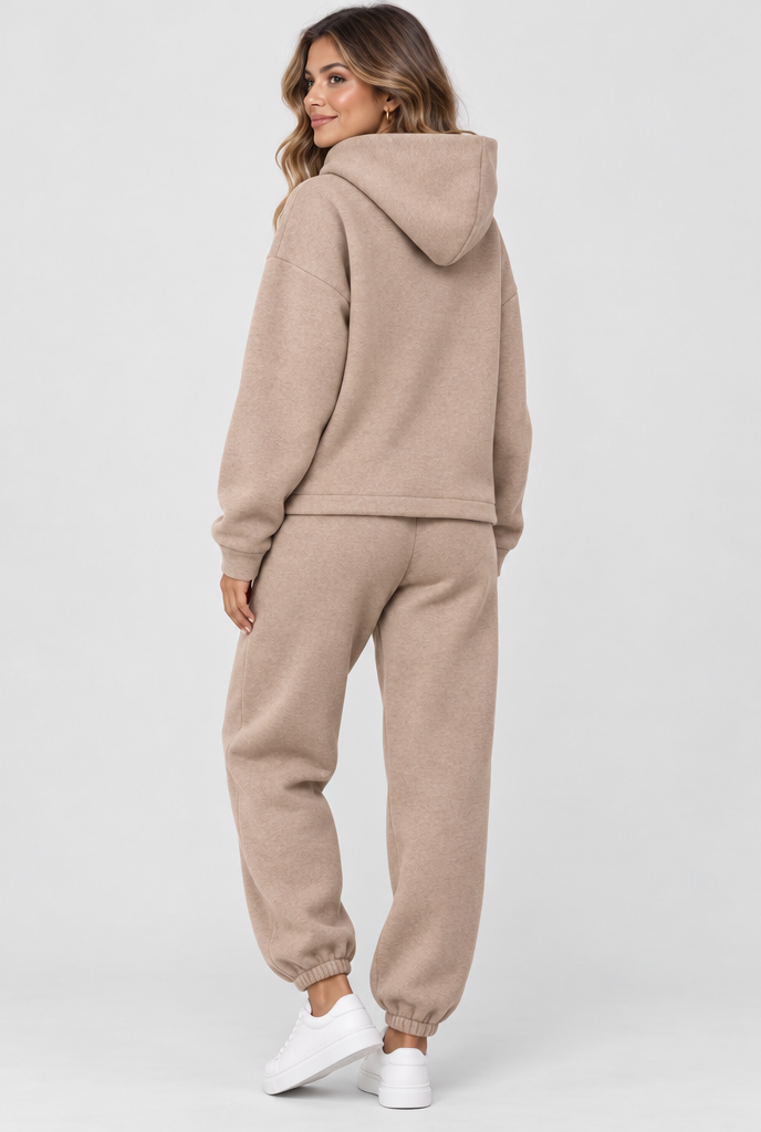 Ensemble sweat à capuche oversize et jogging en molleton — Latte — vue de dos