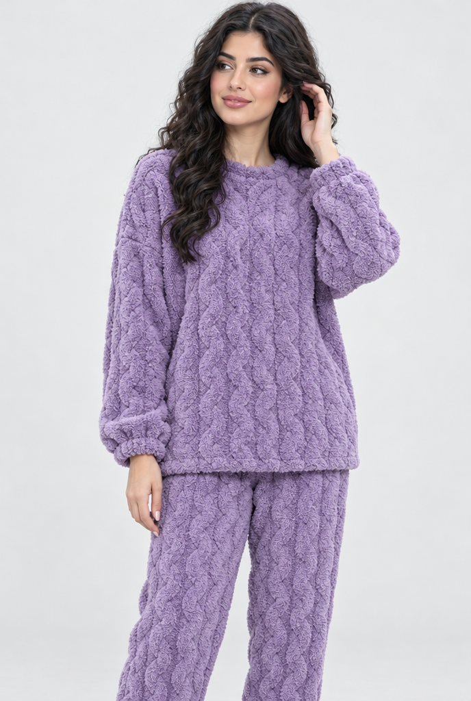 Pyjama en polaire peluche texturée — Lavande — photo studio