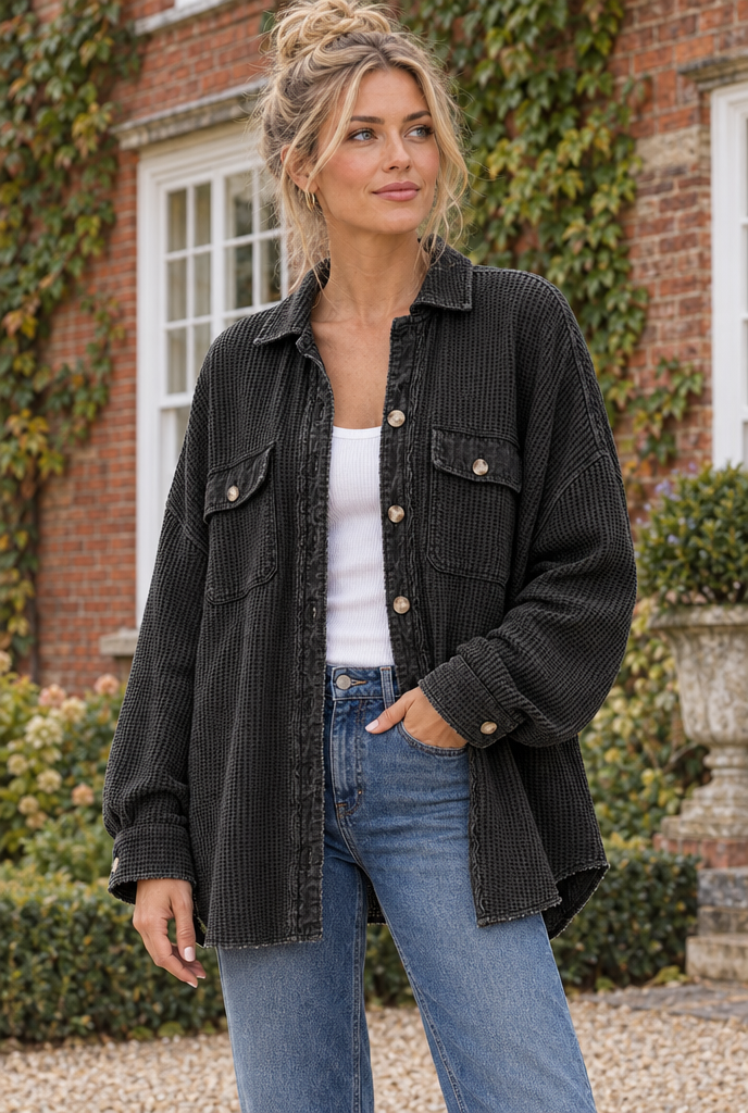 Surchemise oversize en maille gaufrée — Noir — en situation