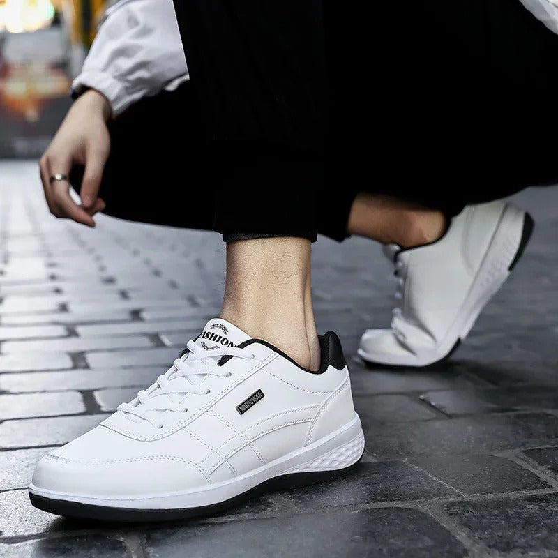 Men's Lightweight Leather-Look Everyday Sneakers