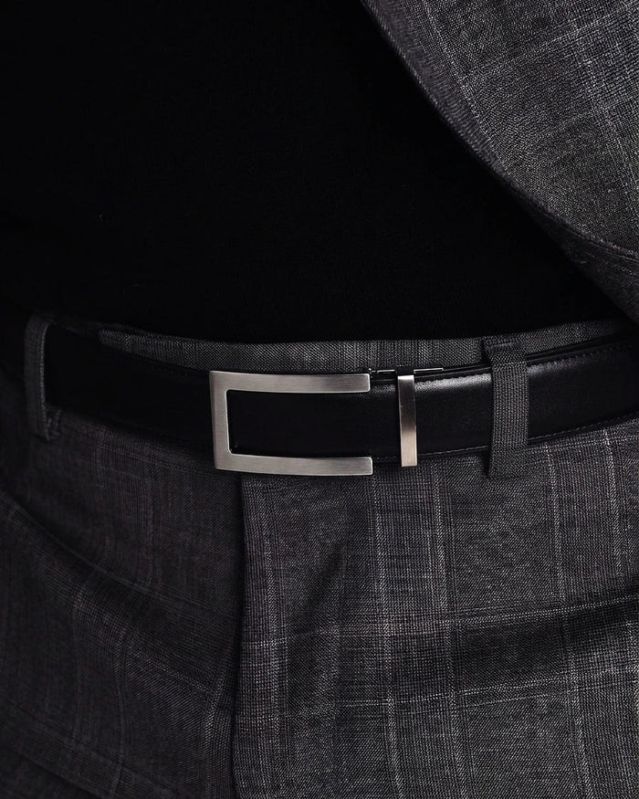 Holeless strap