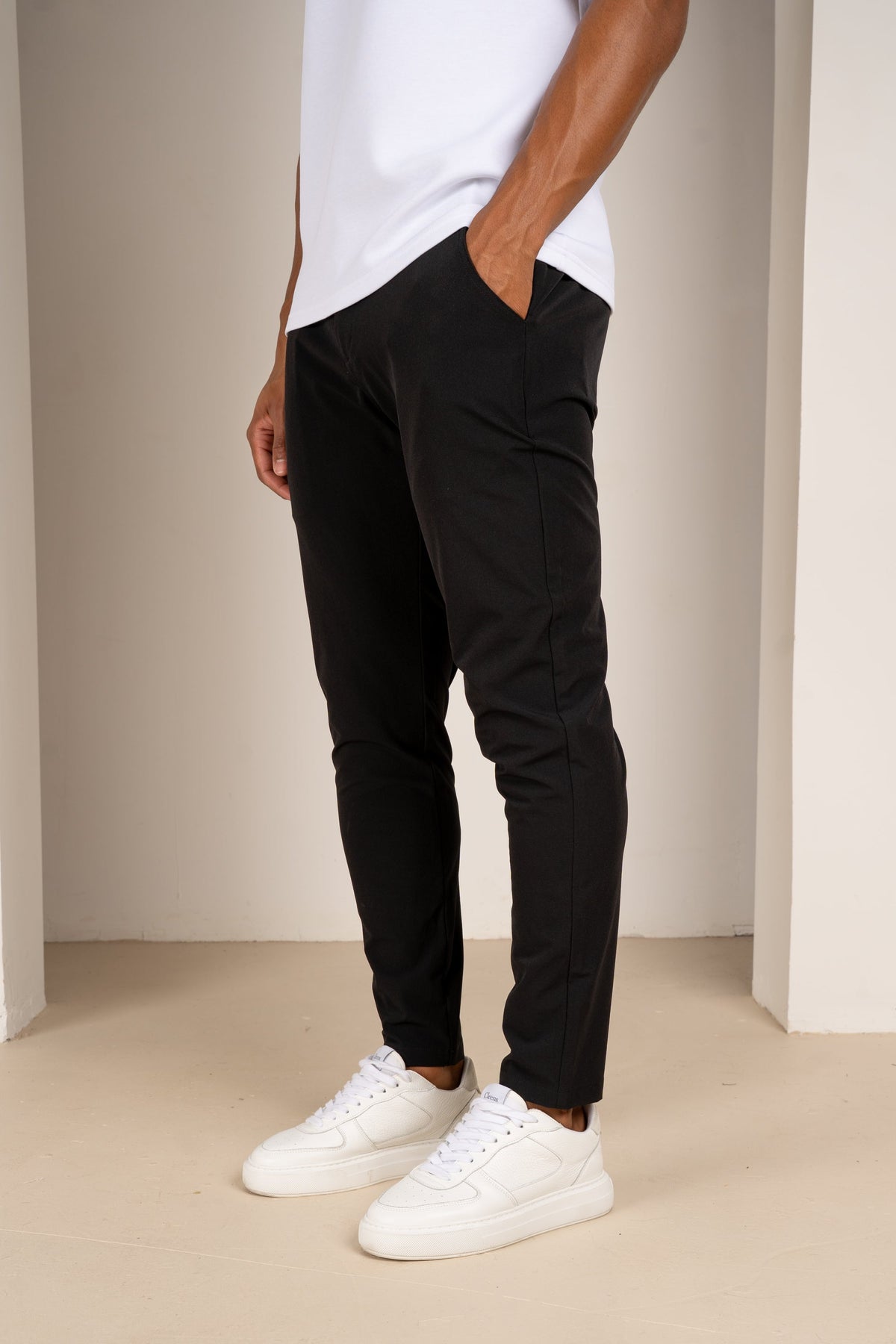 Men's Tapered Stretch Everyday Trousers
