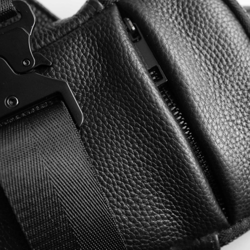 Men's Pebble-Grain Anti-Theft Sling Bag