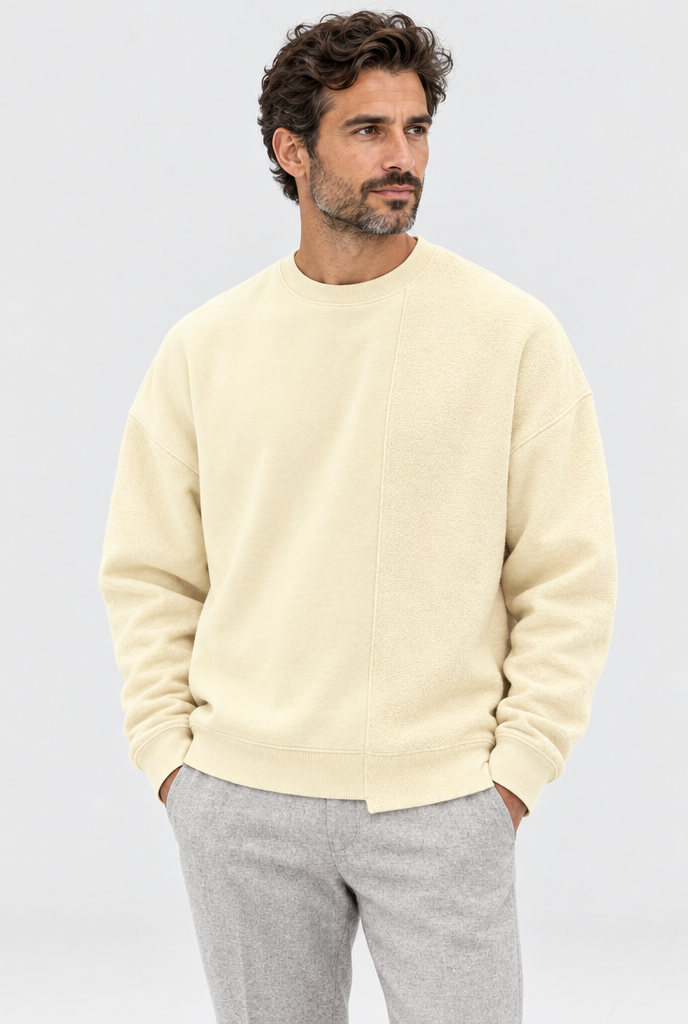 Sweat col rond oversize épaules tombantes — Crème — photo studio