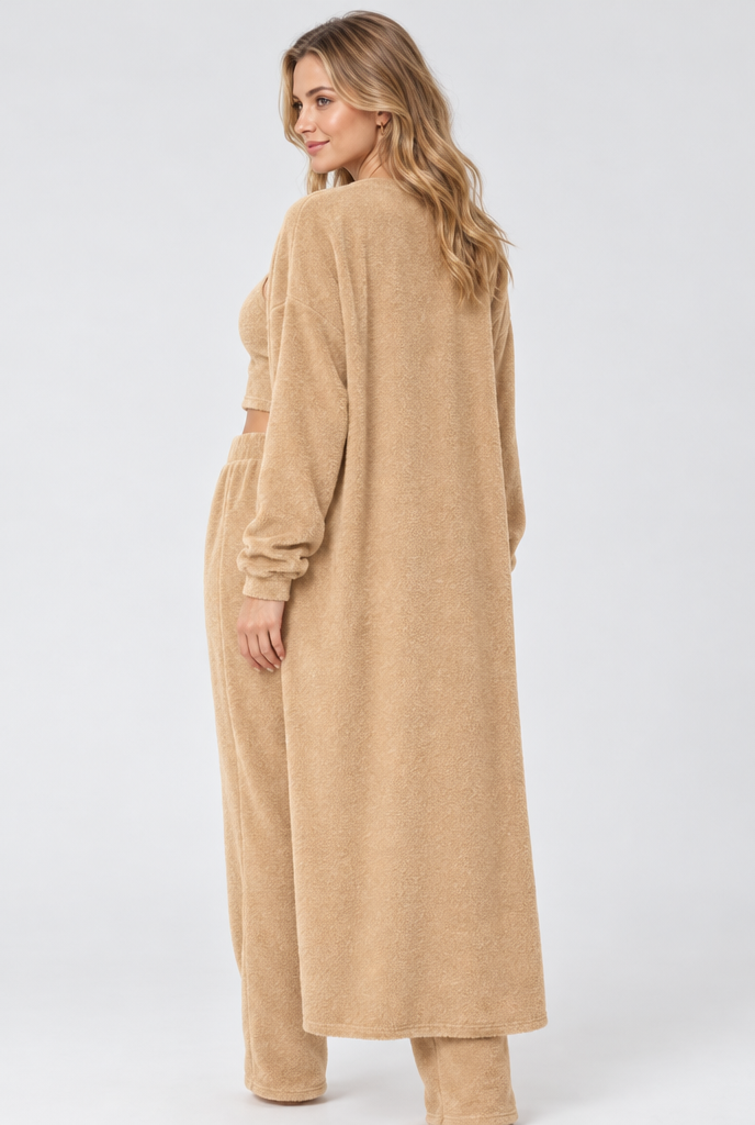 Ensemble d'intérieur 3 pièces avec long gilet duveteux — Camel — vue de dos