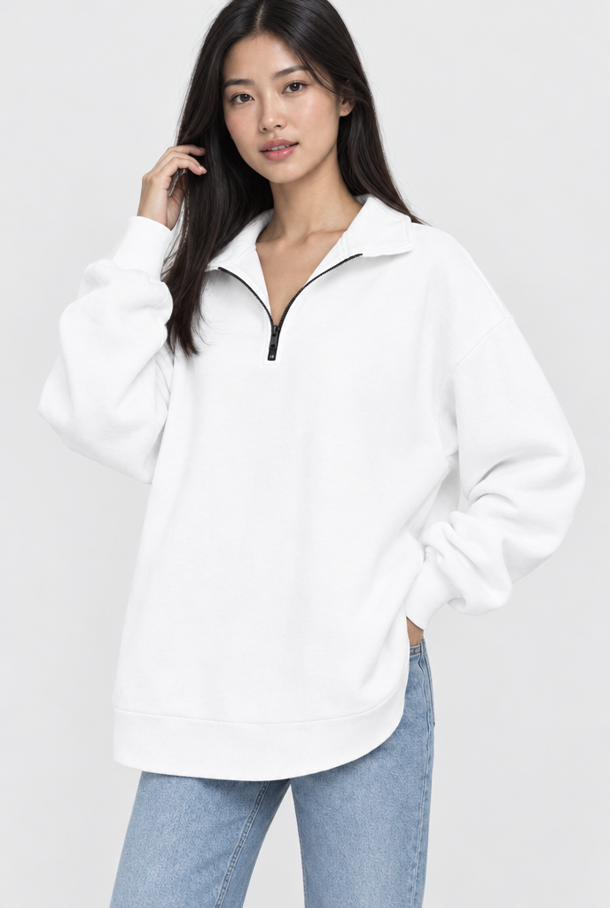 Sweat oversize à col demi-zip — Blanc — photo studio