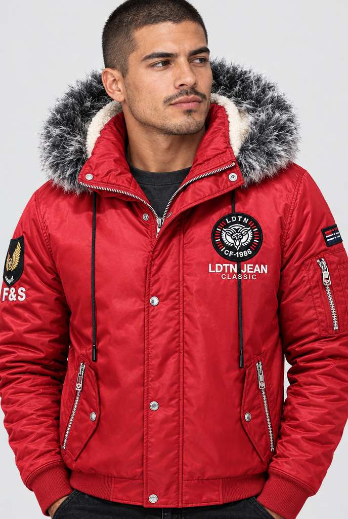 Blouson doublé sherpa à capuche fausse fourrure — Rouge — gros plan