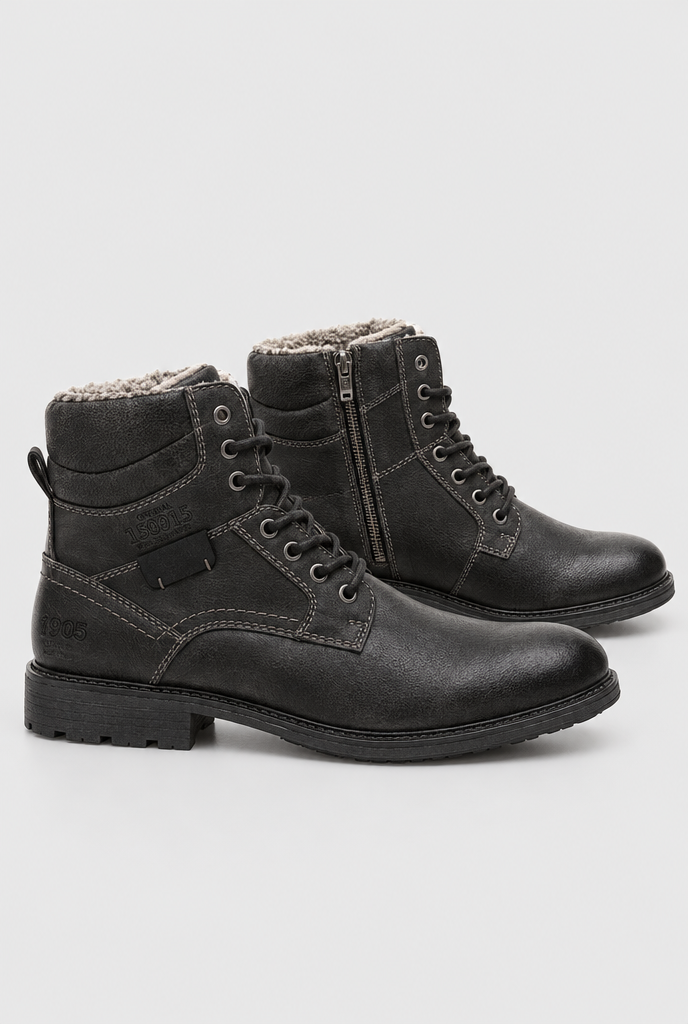 Boots d’hiver à lacets doublées fausse fourrure — Noir — packshot