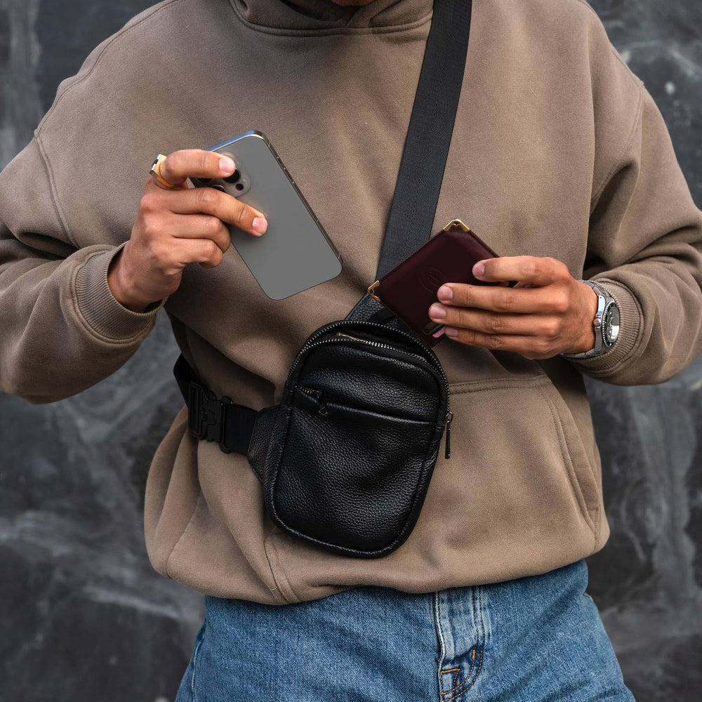 Men's Pebble-Grain Anti-Theft Sling Bag